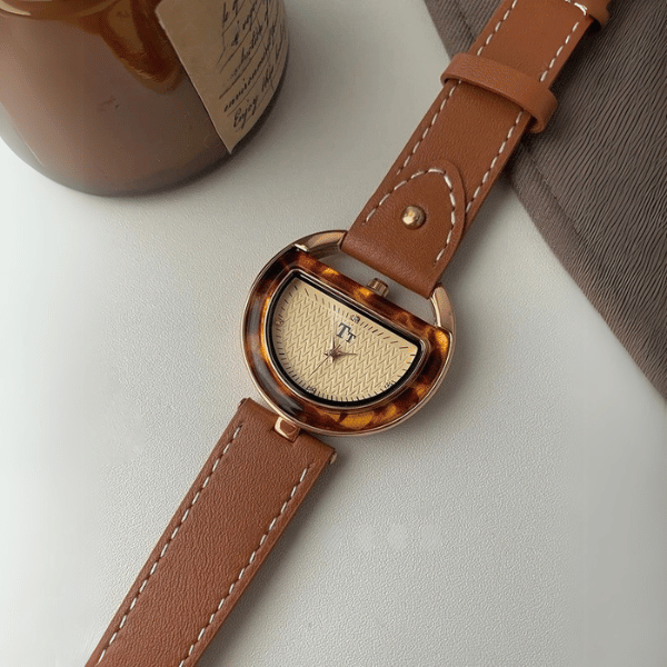 DaintyVintage™ Unique Quartz Watch