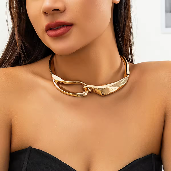 Iris Eternal Loop Chocker-Styled Necklace