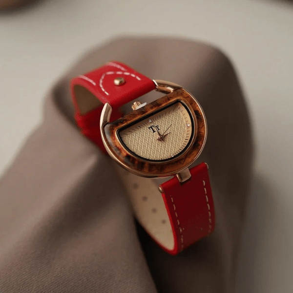 DaintyVintage™ Unique Quartz Watch