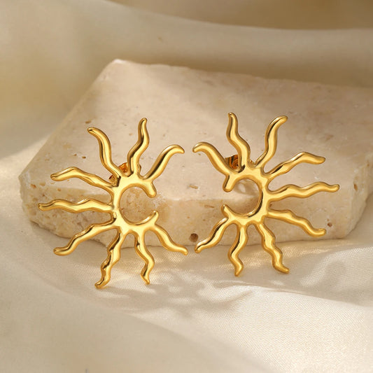 Solara™ Sculpted Sun Earrings