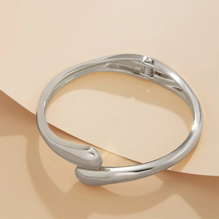 GlintEdge™ Chunky Twisted Metal Cuff Bracelet And Ring