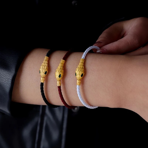 ViperMight™ Snake Head Charm Bracelet